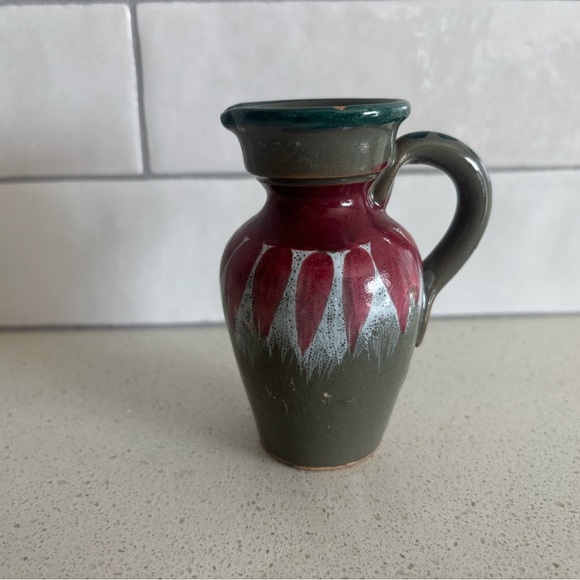 Vintage Made In Italy Bud Vase Pitcher Mid Century Modern 6 inch Green Burgundy - Picture 3 of 6